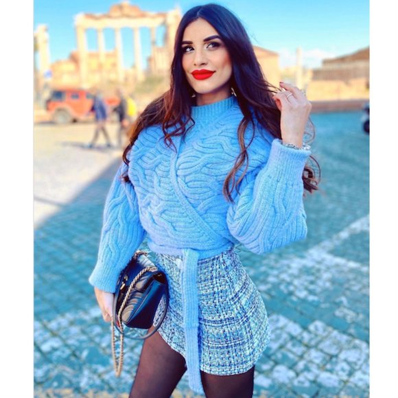 BLOGGER'S FAVE! Zara Textured Weave Mini Skirt Blue Sz M NWT - Picture 4 of 13